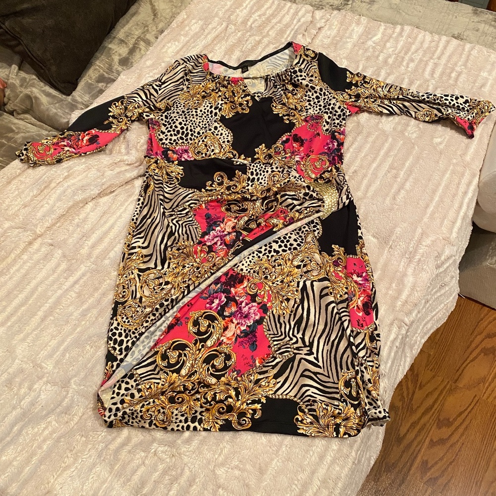 Thalia Sodi Large Black Pink Animal Print Stretch